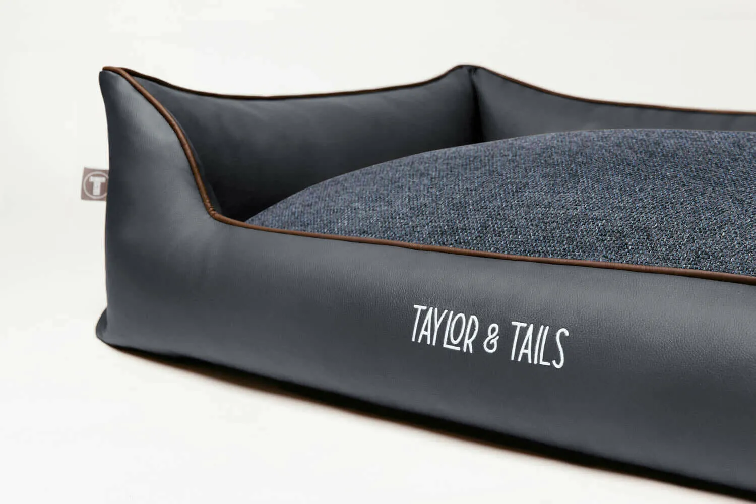Balto Sofa Dog Bed