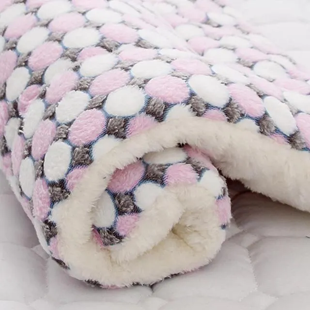Cozy Calming Pet Blanket - Self-Calming, Ultra-Soft Faux Fur, Anxiety Relief