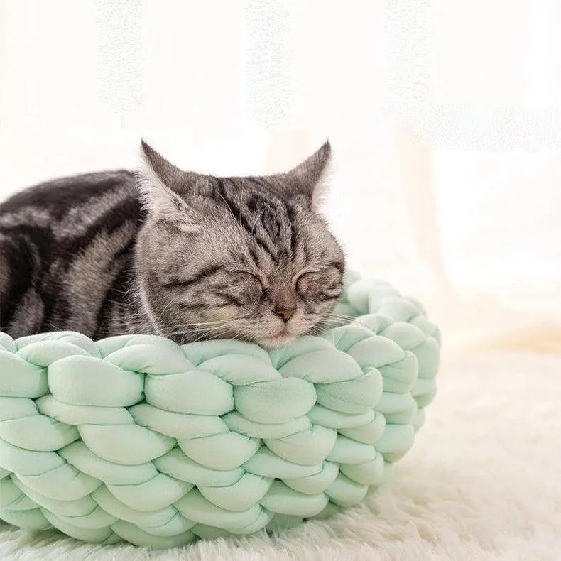 Fluffy Knitted Round Cat Bed