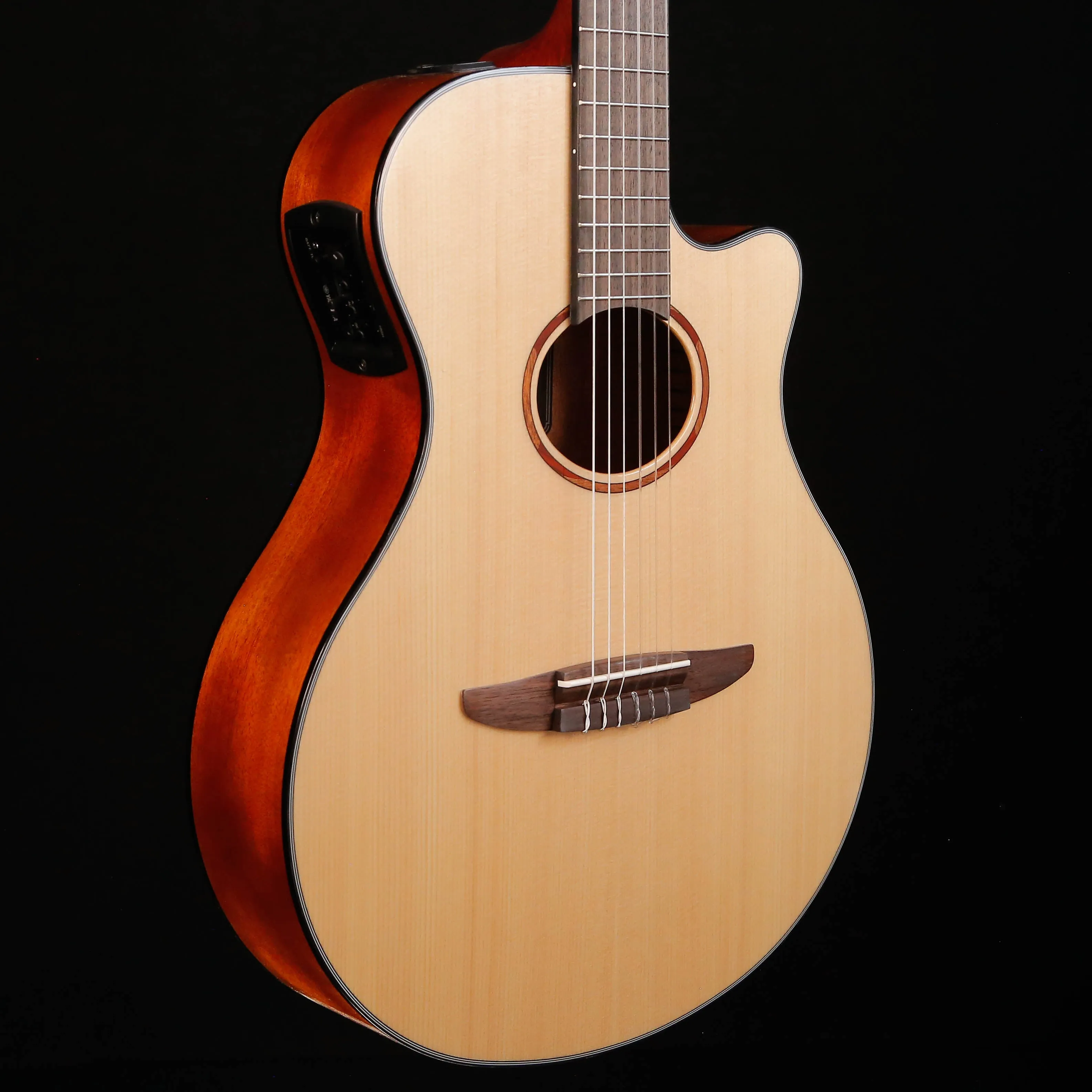 Yamaha NTX1 Nylon String Acous / Electric, Natural